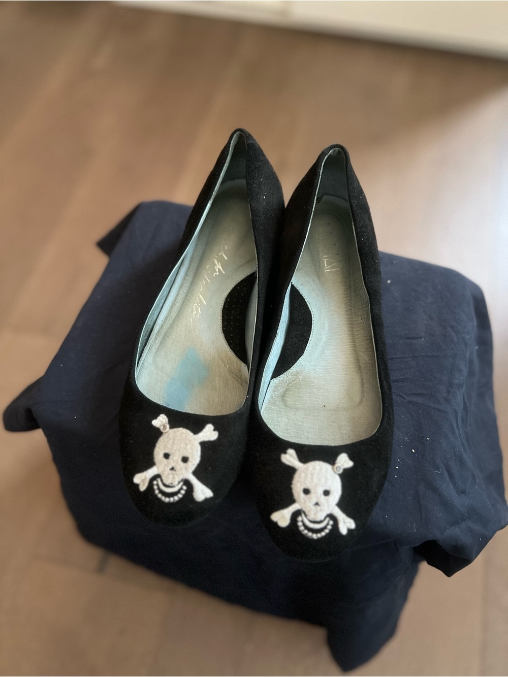 Black Skull Embellished Women’s Flats